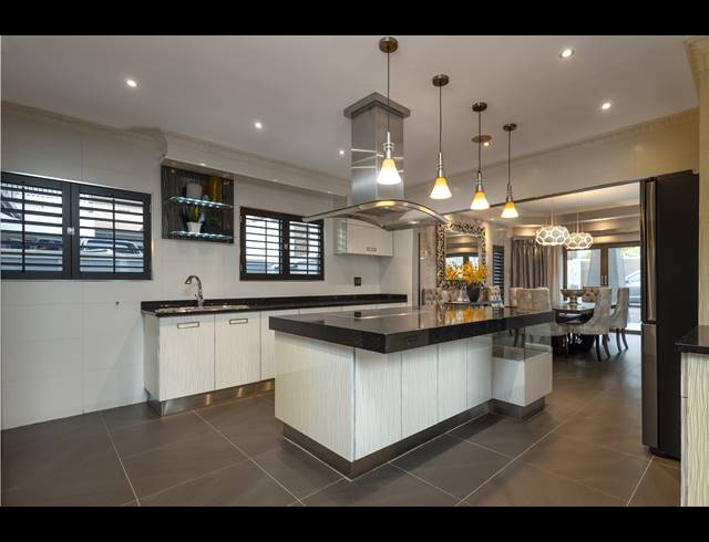 4 BEDROOM HOUSE FOR SALE IN IZINGA ESTATE